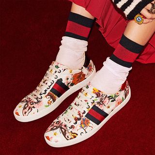 guccis-new-online-only-collection-will-make-your-heart-flutter-1826732-1467723645