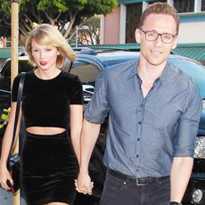 taylor-swift-tom-hiddleston-dinner-outfit-flats-199106-1469818308-square