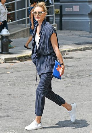 2-ways-to-wear-sneakers-to-work-courtesy-of-olivia-palermo-1855152-1470061557