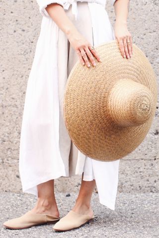 how-to-get-more-wears-out-of-your-favorite-beach-hat-1857463-1470192655