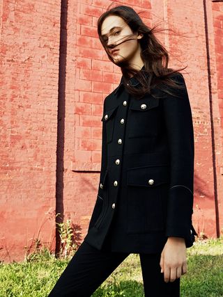 the-new-liv-tyler-x-belstaff-collection-will-make-you-want-autumn-to-hurry-up-1856208-1470128656
