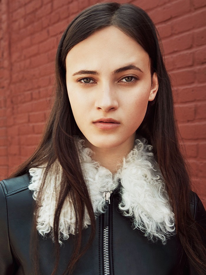 the-new-liv-tyler-x-belstaff-collection-will-make-you-want-autumn-to-hurry-up-1856212-1470128659