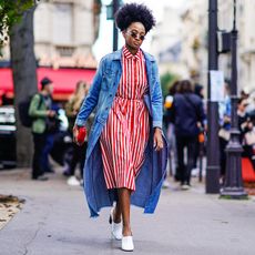 how-to-wear-denim-jacket-199319-1516105856459-square