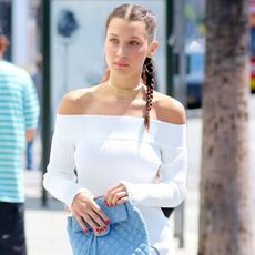 bella-hadid-off-the-shoulder-fall-outfit-199566-1470348821-square
