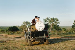 this-is-the-vogue-way-to-do-a-safari-wedding-1871147-1471362616