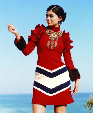 kylie-jenner-and-willow-smiths-vogue-shoot-is-next-level-chic-1871922-1471387689