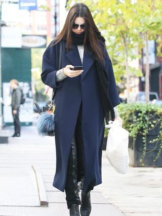 let-kendall-jenner-help-with-your-search-for-the-perfect-winter-coat-1893836-1473253883