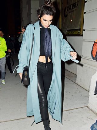 let-kendall-jenner-help-with-your-search-for-the-perfect-winter-coat-1893838-1473253884