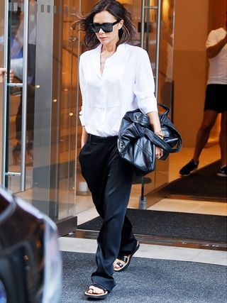 victoria-beckham-just-wore-the-most-unexpected-flatsand-theyre-not-sneakers-1893949-1473268837