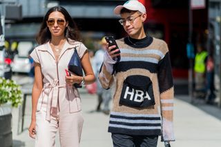 the-latest-street-style-from-new-york-fashion-week-1895833-1473369613