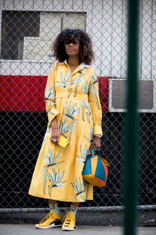 the-latest-street-style-from-new-york-fashion-week-1896503-1473395168