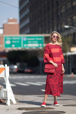 the-latest-street-style-from-new-york-fashion-week-1898205-1473565542