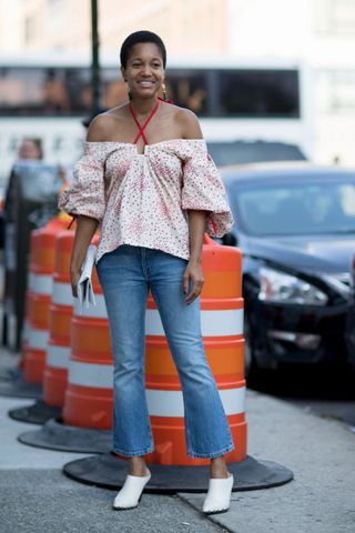 the-latest-street-style-from-new-york-fashion-week-1898209-1473565547