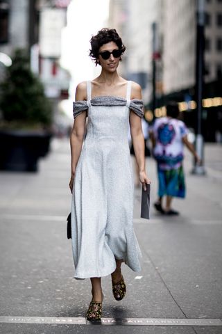 the-latest-street-style-from-new-york-fashion-week-1900311-1473720817