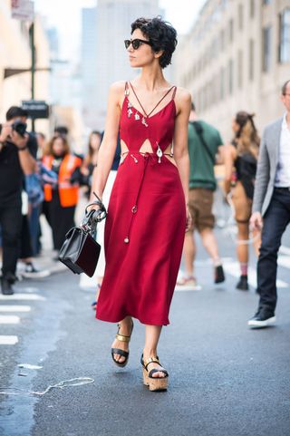 the-latest-street-style-from-new-york-fashion-week-1902460-1473811785