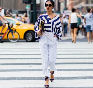 the-latest-street-style-from-new-york-fashion-week-1899490-1473700614