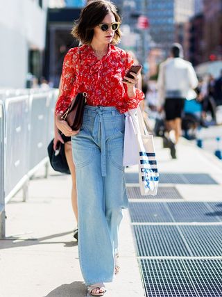 the-latest-street-style-from-new-york-fashion-week-1899502-1473700619