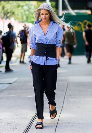 the-latest-street-style-from-new-york-fashion-week-1901679-1473800693