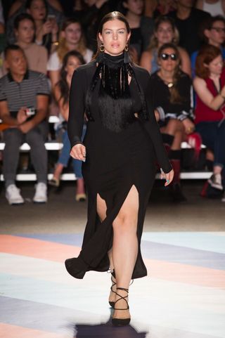 these-plus-size-models-killed-it-at-the-christian-siriano-show-1899384-1473691081