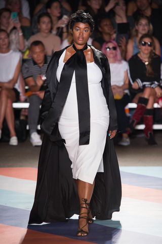 these-plus-size-models-killed-it-at-the-christian-siriano-show-1899385-1473691081