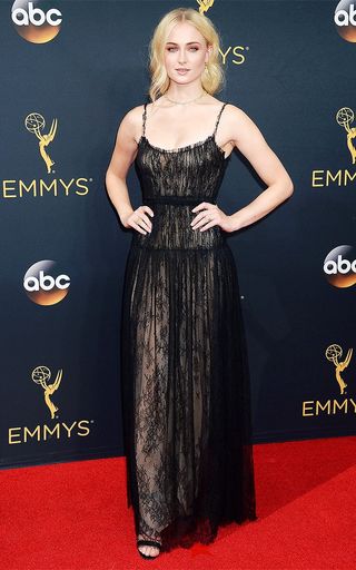 the-emmys-red-carpet-looks-everyone-will-be-talking-about-1907753-1474241096