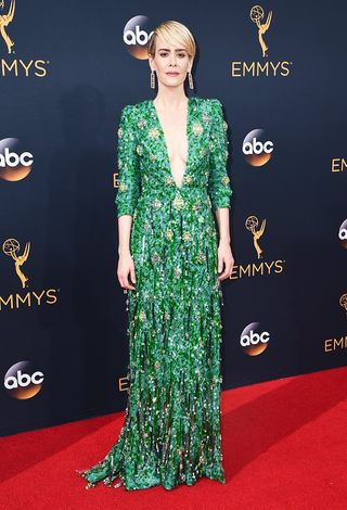 the-emmys-red-carpet-looks-everyone-will-be-talking-about-1907827-1474244967