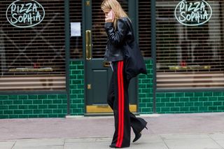 the-latest-street-style-from-london-fashion-week-1907161-1474162653