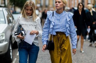 the-latest-street-style-from-london-fashion-week-1907162-1474162655