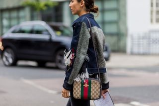 the-latest-street-style-from-london-fashion-week-1907165-1474162656