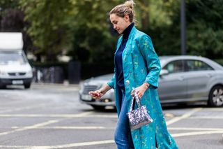 the-latest-street-style-from-london-fashion-week-1909801-1474394568