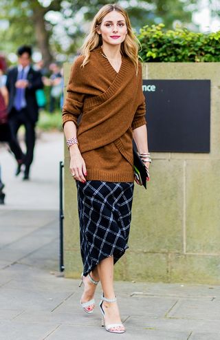 the-27-most-pinnable-street-style-looks-from-london-fashion-week-1909675-1474388375