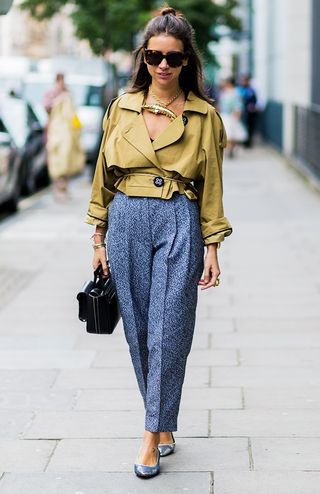 the-27-most-pinnable-street-style-looks-from-london-fashion-week-1909677-1474388377