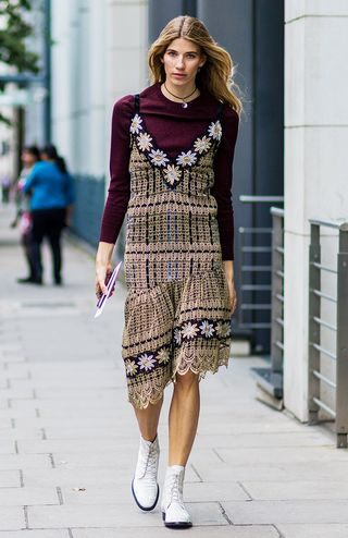 the-27-most-pinnable-street-style-looks-from-london-fashion-week-1909684-1474388382
