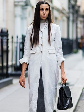 the-latest-street-style-from-london-fashion-week-1906867-1474099591