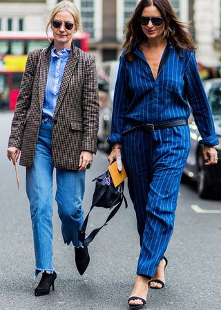 the-latest-street-style-from-london-fashion-week-1907187-1474183318