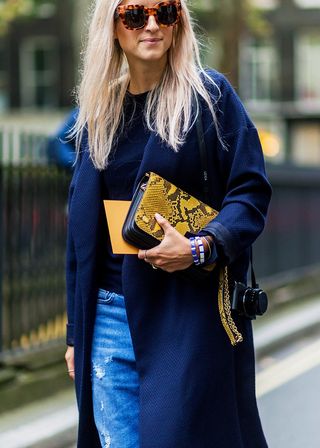 the-latest-street-style-from-london-fashion-week-1907190-1474183319