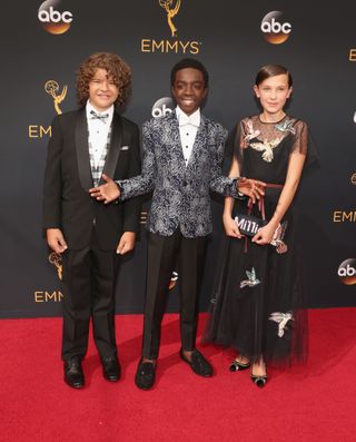 the-stranger-things-kids-are-the-cutest-red-carpet-trio-1907745-1474240180