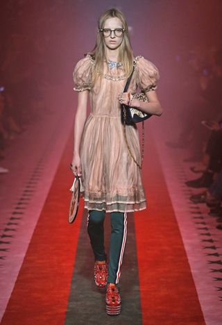 the-gucci-pieces-youre-about-to-see-on-every-it-girl-1911185-1474489270
