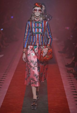 the-gucci-pieces-youre-about-to-see-on-every-it-girl-1911199-1474489272