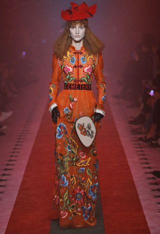 the-gucci-pieces-youre-about-to-see-on-every-it-girl-1911210-1474489273