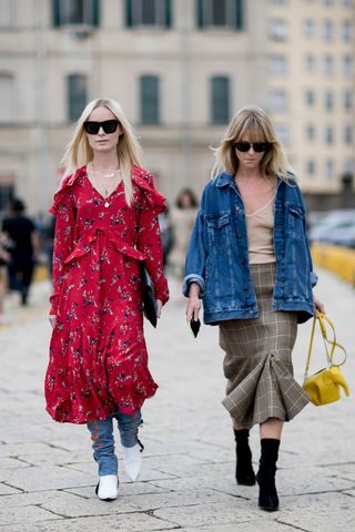 the-latest-street-style-from-milan-fashion-week-1912060-1474509786