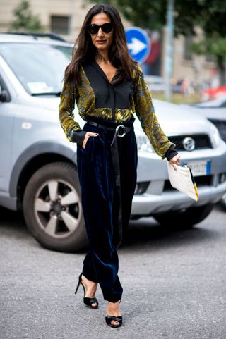 the-most-captivating-street-style-photos-from-milan-fashion-week-1915501-1474844172