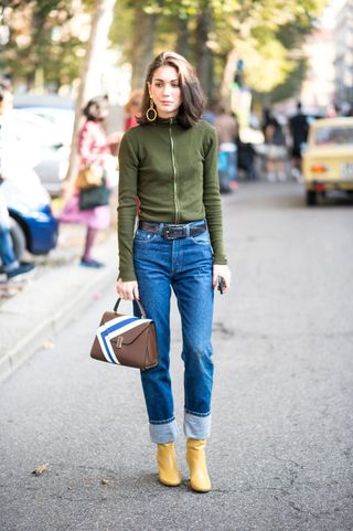 the-most-captivating-street-style-photos-from-milan-fashion-week-1917160-1474945758