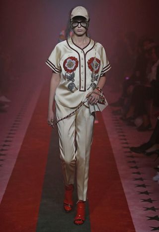 the-gucci-pieces-youre-about-to-see-on-every-it-girl-1972898