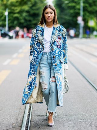 15-jaw-dropping-street-style-looks-from-milan-fashion-week-1914843-1474710392