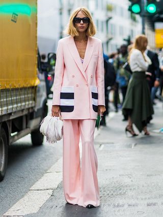 15-jaw-dropping-street-style-looks-from-milan-fashion-week-1914844-1474710392
