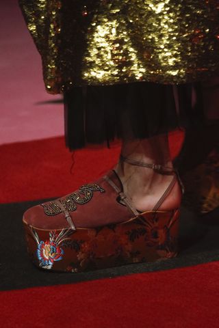 gucci-just-debuted-shoes-that-convert-from-flats-to-heels-1912772-1474572830