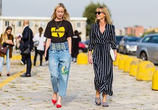 the-latest-street-style-from-milan-fashion-week-1916620-1474926377