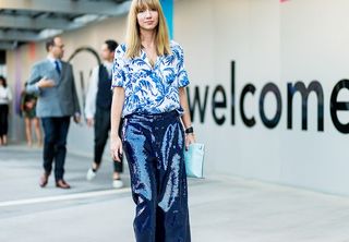 the-latest-street-style-from-milan-fashion-week-1916632-1474926382