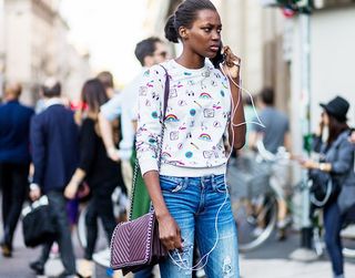 the-latest-street-style-from-milan-fashion-week-1916643-1474926386